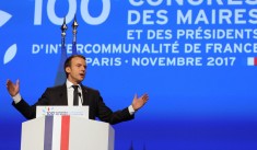 Le droit à la différence: de la décentralisation à la «désuniformisation» Emmanuel Macron au Congrès des maires